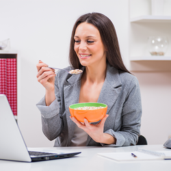 歐美上班族輕食這樣吃：多種口感、飽足感加倍！